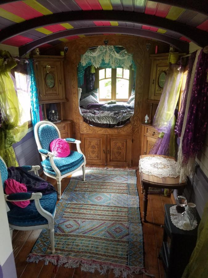 Ferienhaus La Roulotte De Glorit